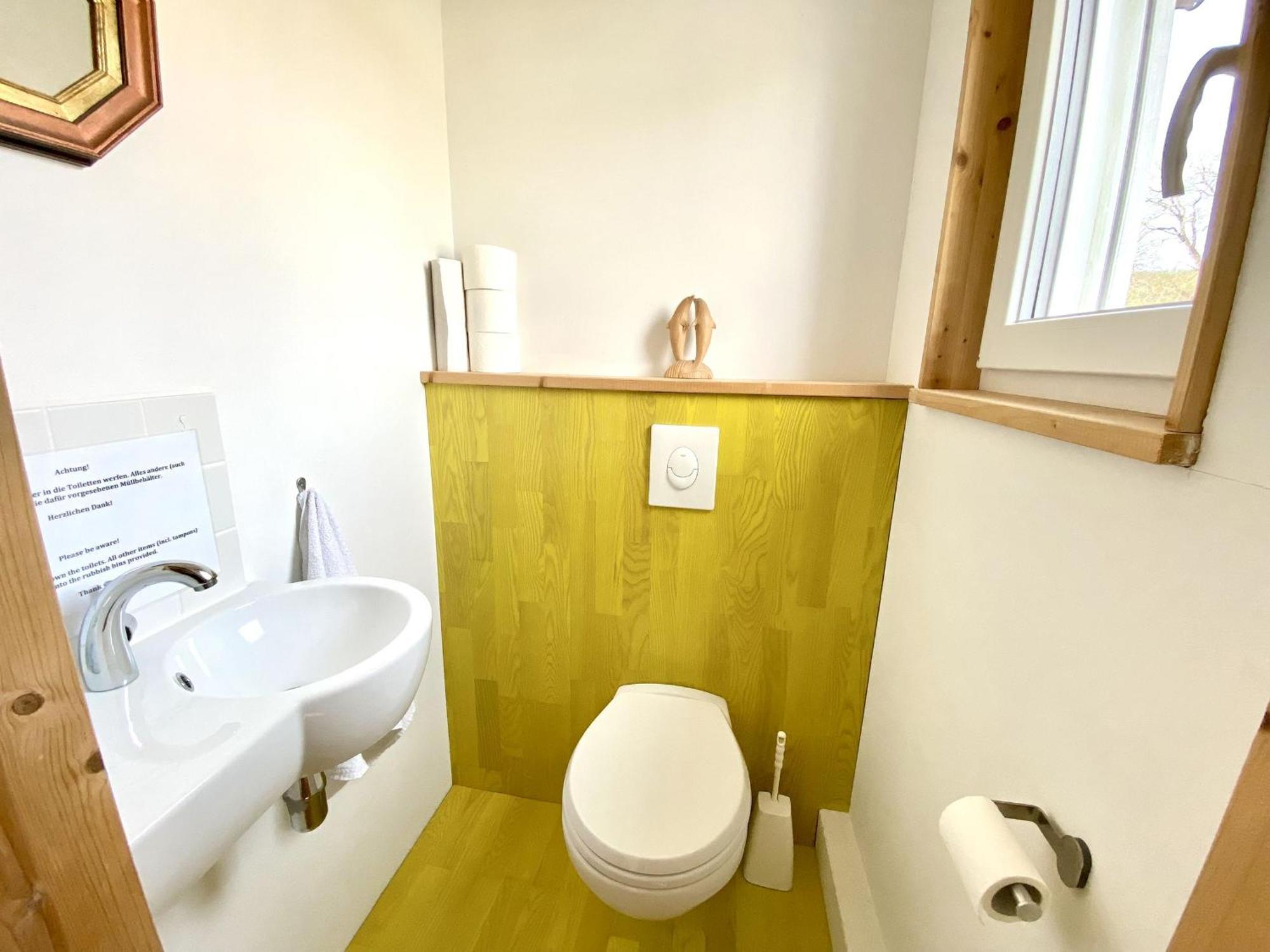 Yogahaus Prasaad Apartment Енген Екстериор снимка